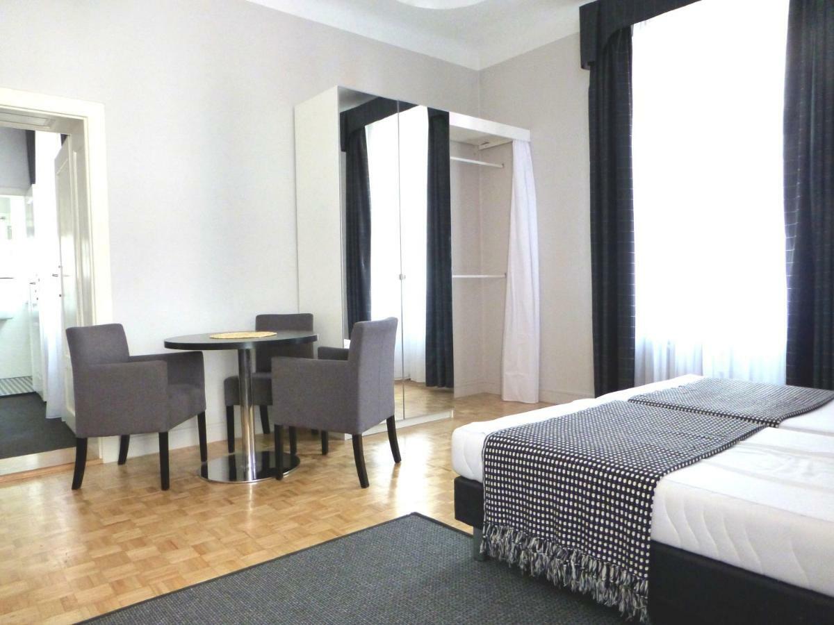 7 Rooms Mtp Poznań Extérieur photo